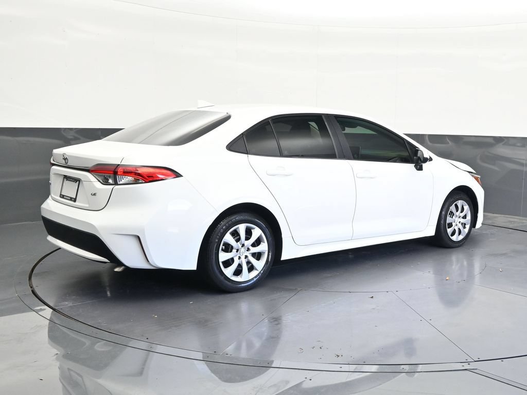 Used 2021 Toyota Corolla LE FWD image 5