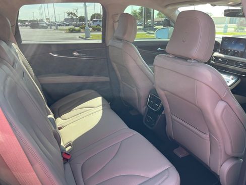 Used 2021 Lincoln Nautilus FWD w/ Equipment Group 101A image 8