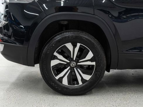 Used 2024 Volkswagen Atlas Cross Sport SE AWD/4WD image 33