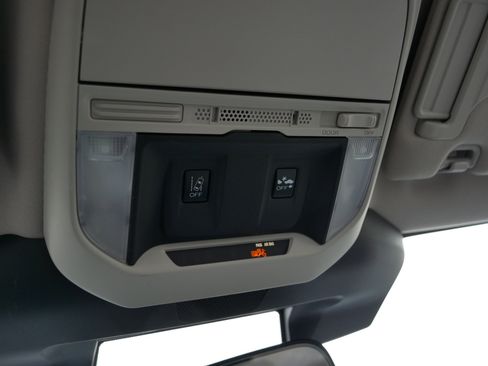 Used 2023 Subaru Forester image 32