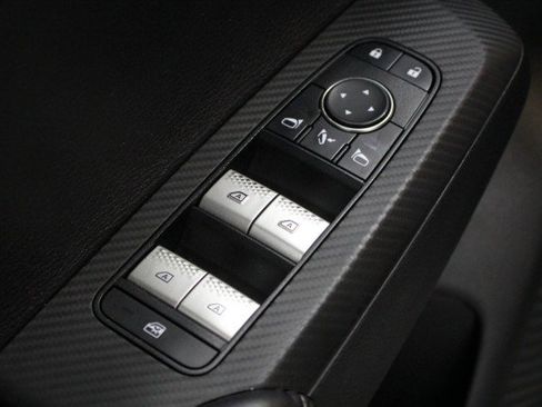 Used 2023 Mitsubishi Outlander SE image 20