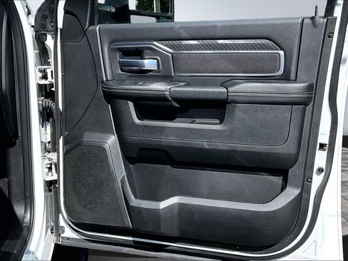 Certified 2026 RAM 2500 Big Horn AWD/4WD image 15