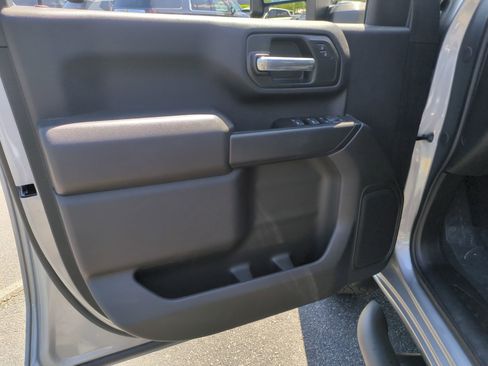 Used 2025 Chevrolet Silverado 2500 Custom w/ Custom Value Package AWD/4WD image 14