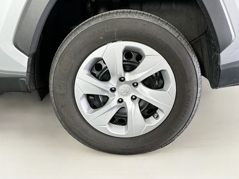 Used 2024 Toyota RAV4 LE image 11