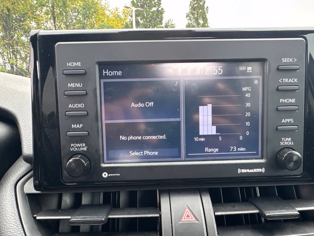 Used 2021 Toyota RAV4 LE AWD/4WD image 21