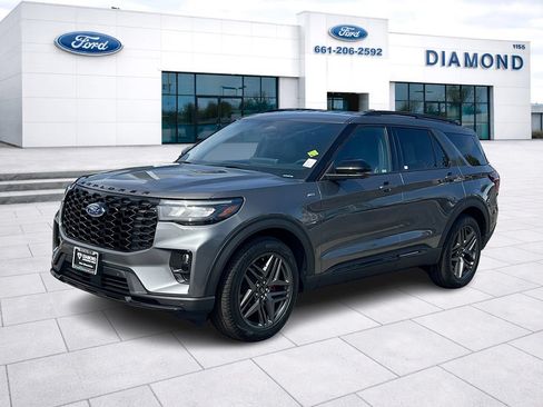 New 2026 Ford Explorer ST-Line w/ ST-Line Street Pack RWD image 1