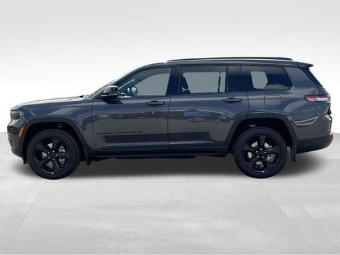 New 2025 Jeep Grand Cherokee L Altitude image 4