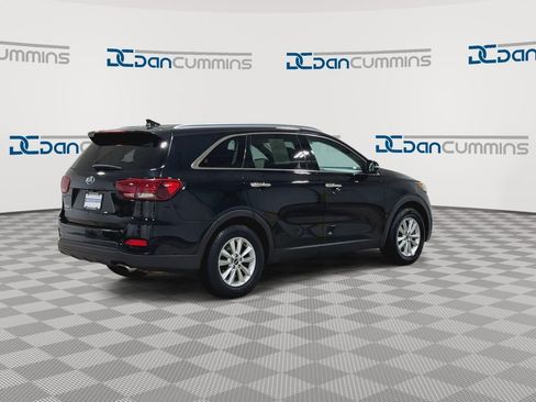 Used 2019 Kia Sorento LX w/ LX Convenience Package image 9