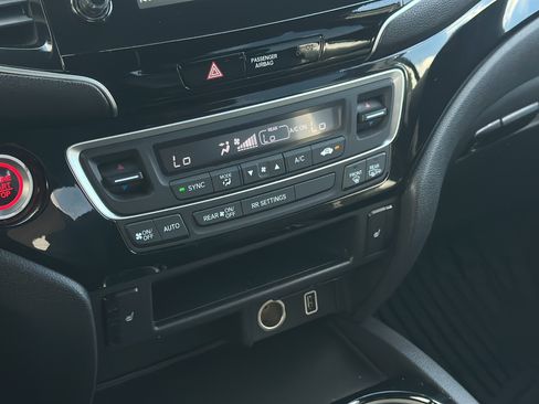 Used 2019 Honda Passport Touring image 18