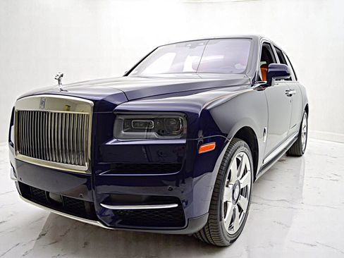 Used 2025 Rolls-Royce Cullinan image 9