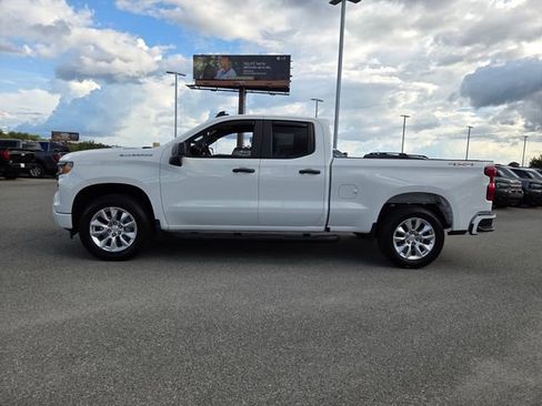 Used 2025 Chevrolet Silverado 1500 Custom w/ LPO, Dark Essentials Package AWD/4WD image 4