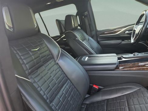 Used 2021 Cadillac Escalade ESV Sport Platinum w/ Heavy-Duty Trailer Package AWD/4WD image 34