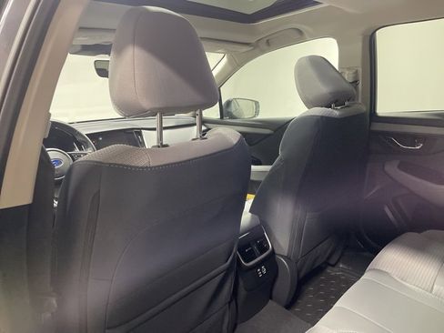 Used 2025 Subaru Outback Premium w/ Popular Package #1A image 18