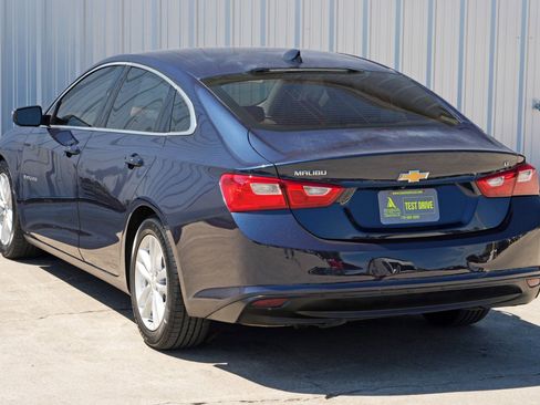 Used 2016 Chevrolet Malibu LT image 43