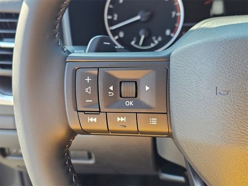 New 2026 Nissan Rogue SV image 32