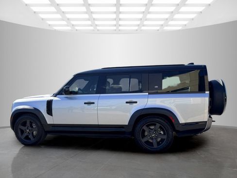 Used 2023 Land Rover Defender 130 X-Dynamic SE AWD/4WD image 8