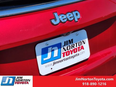 Used 2025 Jeep Compass Limited AWD/4WD image 11