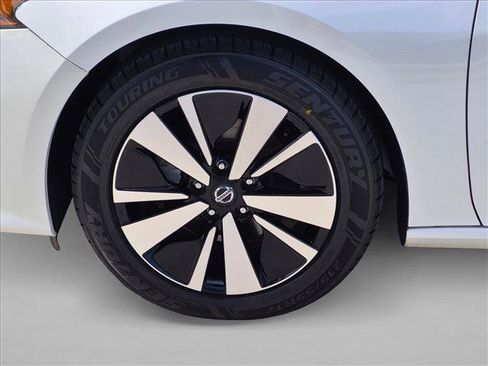 Used 2020 Nissan Altima 2.5 SV FWD image 23