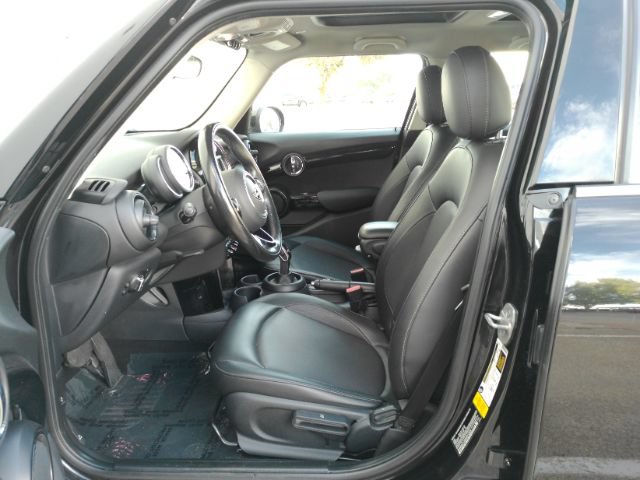 Used 2021 MINI Cooper 4-Door Hardtop FWD image 12