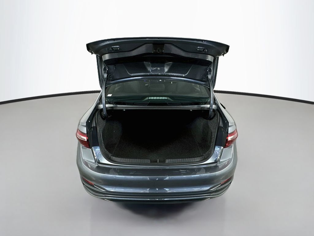 Used 2025 Volkswagen Jetta Sport FWD image 27