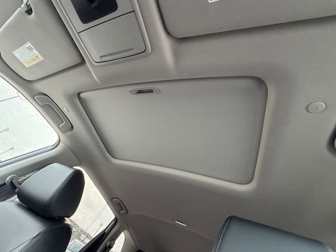 Used 2023 Honda CR-V EX-L image 34