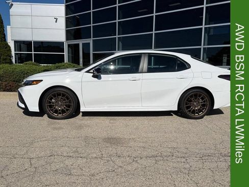 Used 2023 Toyota Camry SE w/ Convenience Package AWD/4WD image 6