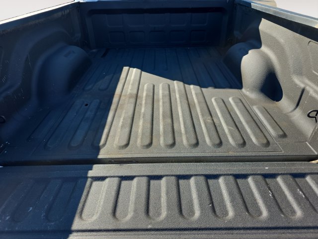 Used 2018 RAM 1500 Classic SLT RWD image 30