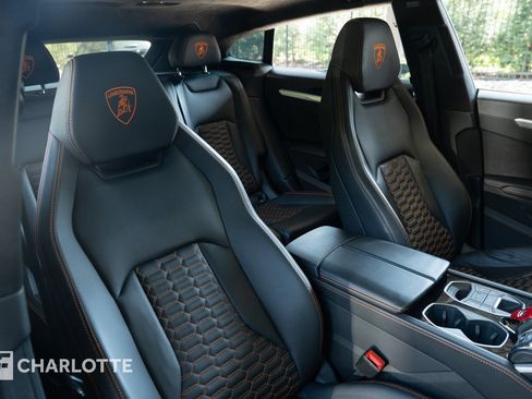 Used 2021 Lamborghini Urus AWD/4WD image 30