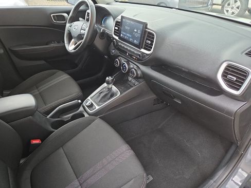 Used 2026 Hyundai Venue SEL FWD image 16