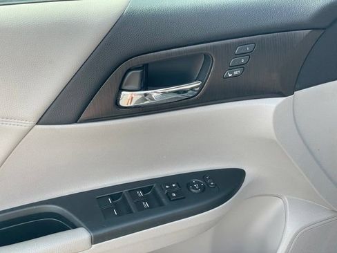 Used 2014 Honda Accord EX-L image 11