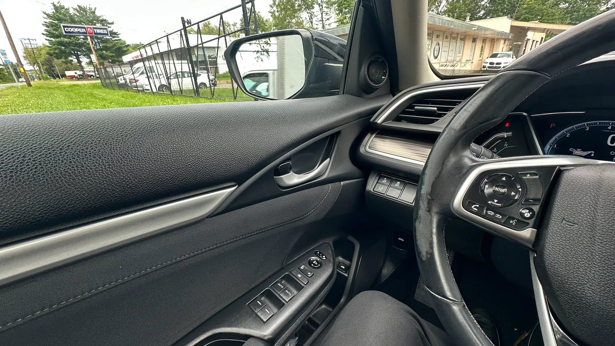 Used 2020 Honda Civic EX image 12