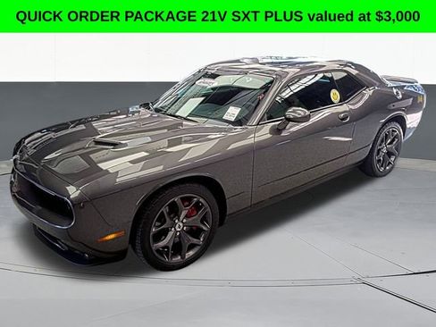 Used 2018 Dodge Challenger SXT Plus image 2
