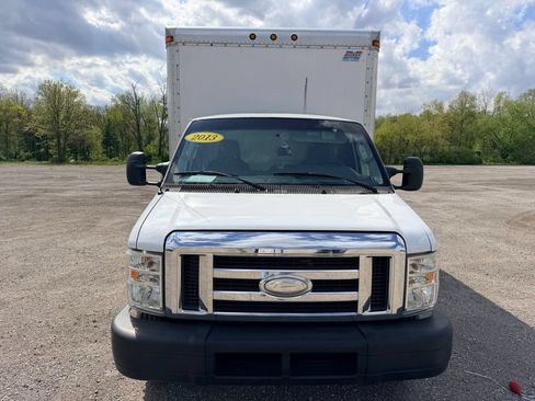 Used 2013 Ford E-450 and Econoline 450 Super Duty w/ PWR Locks & Windows Group RWD image 2
