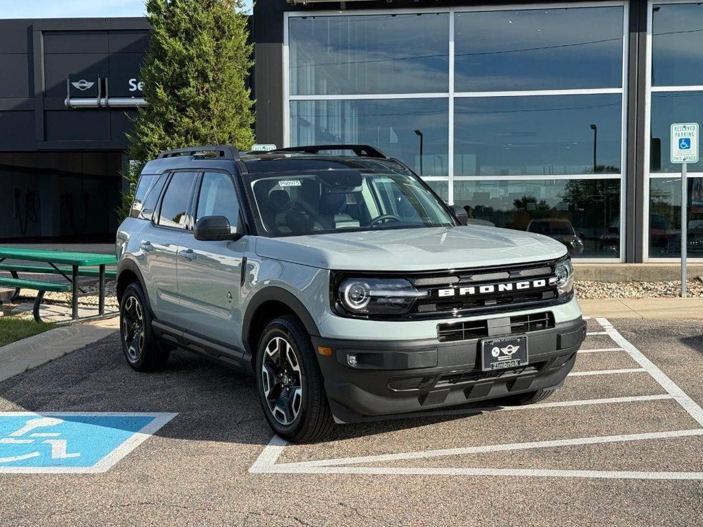 Used 2023 Ford Bronco Sport Outer Banks w/ Tech Package AWD/4WD image 1