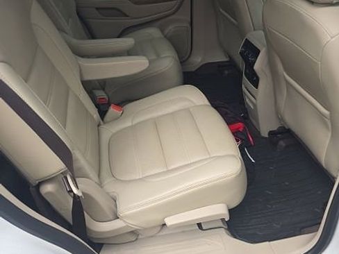 Used 2018 GMC Acadia Denali w/ Technology Package AWD/4WD image 3