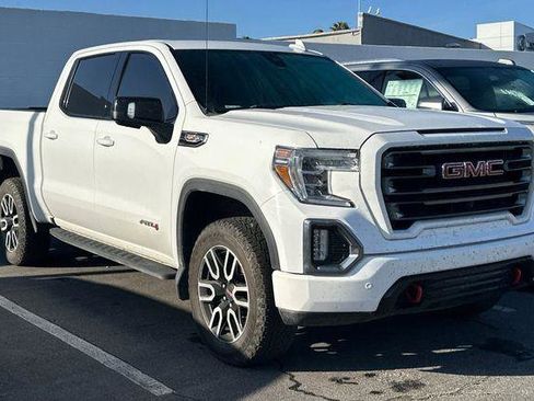 Used 2022 GMC Sierra 1500 AT4 w/ AT4 Premium Package image 2