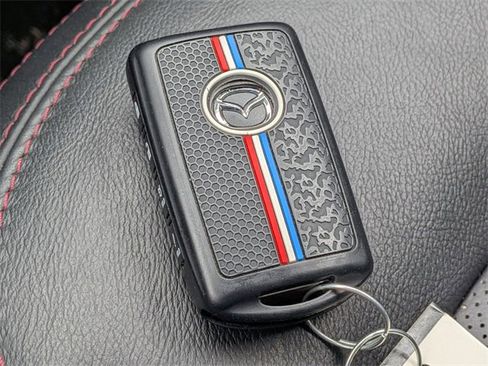 Used 2021 MAZDA CX-5 Carbon Edition image 33