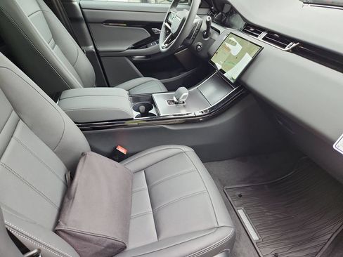 New 2026 Land Rover Range Rover Evoque Hoxton AWD/4WD image 3