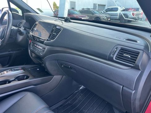Used 2025 Honda Ridgeline TrailSport image 25