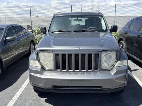 Used 2012 Jeep Liberty Sport AWD/4WD image 2