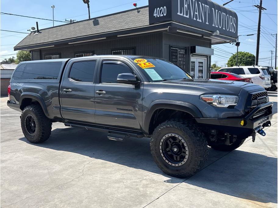 Used 2017 Toyota Tacoma TRD Off-Road w/ Tow Package AWD/4WD image 39
