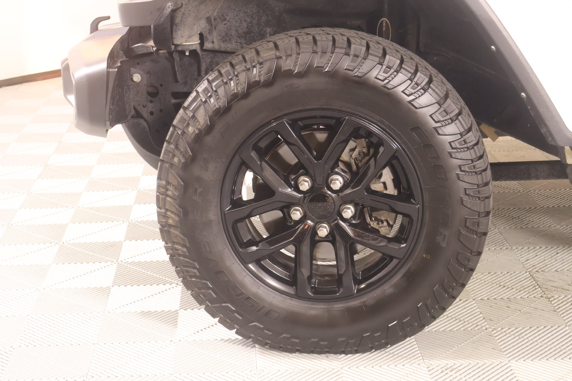 Used 2022 Jeep Gladiator Sport AWD/4WD image 16