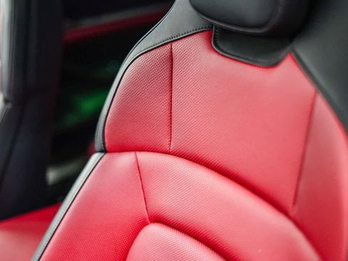 Used 2025 Porsche Taycan 4S image 28