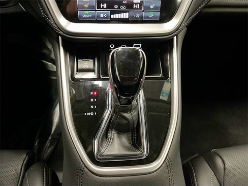 Used 2024 Subaru Outback Limited image 17