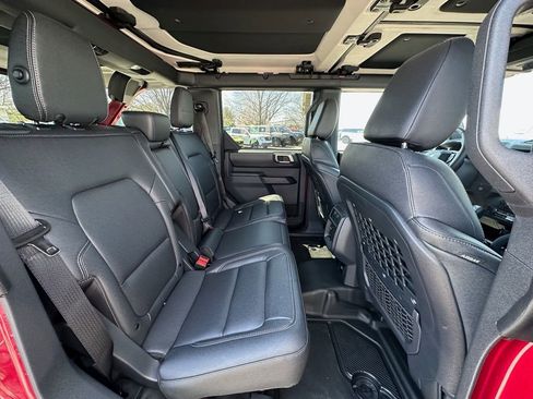 New 2025 Ford Bronco Badlands image 24