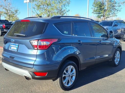 Used 2018 Ford Escape SE image 4