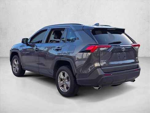 Used 2022 Toyota RAV4 XLE FWD image 7