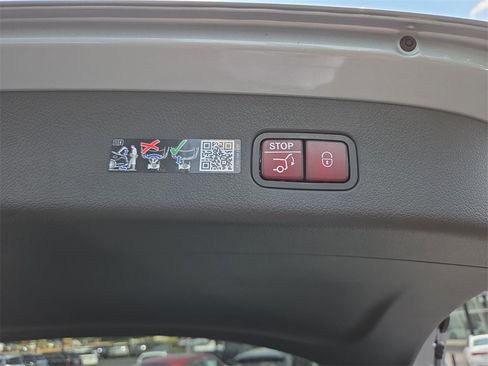 New 2025 Mercedes-Benz GLC 350e 4MATIC image 15