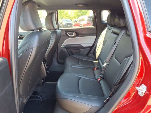 Used 2025 Jeep Compass Limited AWD/4WD image 20