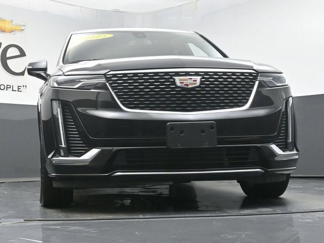 Used 2025 Cadillac XT6 Premium Luxury AWD/4WD image 3